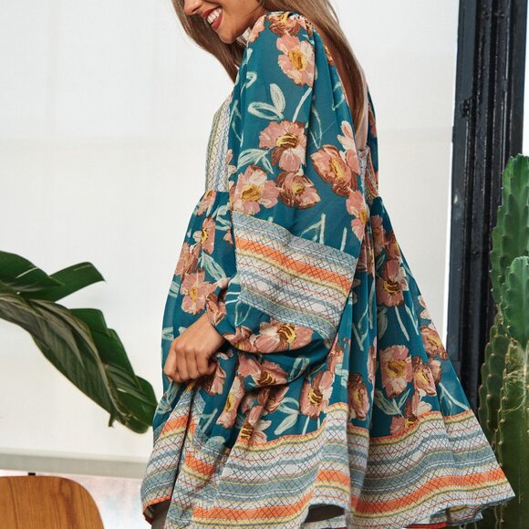 Davi & Dani Floral Print Ruffle Detail Long Sleeve Mini Dress - NWT - Size M - Picture 3 of 5